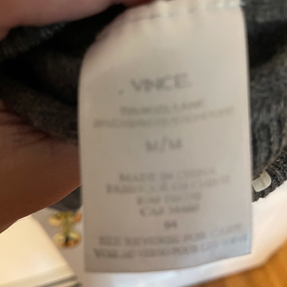Vince Men’s Black / Grey Cashmere Sweater - Picture 3 of 8